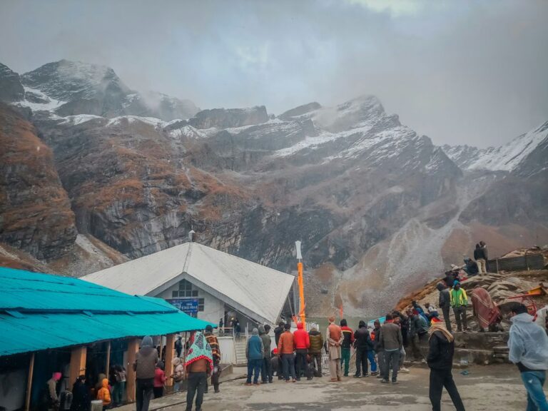 A serene view of Hemkund Sahib, a Sikh gurudwara nestled in the Himalayas.